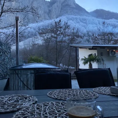 Mont Blanc Σαλέ *